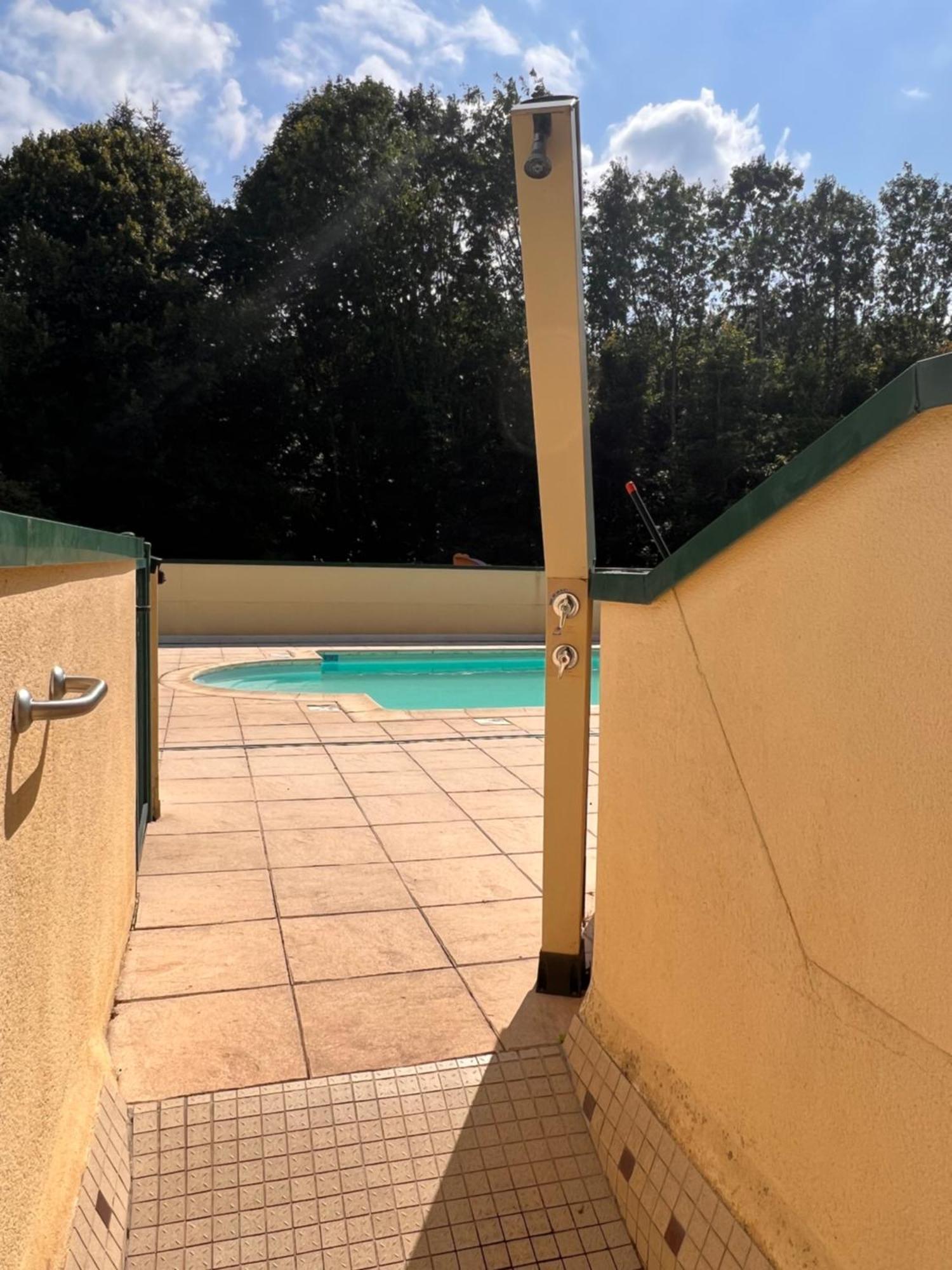 Logement Insolite "Bubble Jungle" Saint-Évarzec المظهر الخارجي الصورة